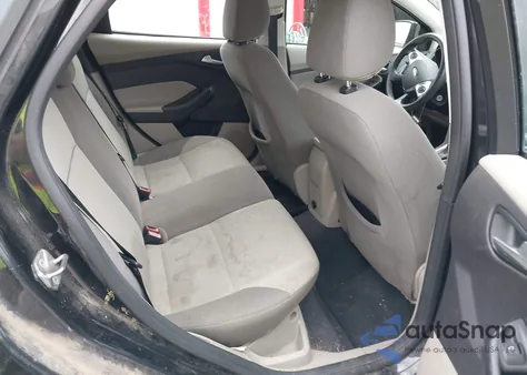 2014 Ford Focus Se z USA, uszkodzony, nr VIN 1FADP3K2XEL403590